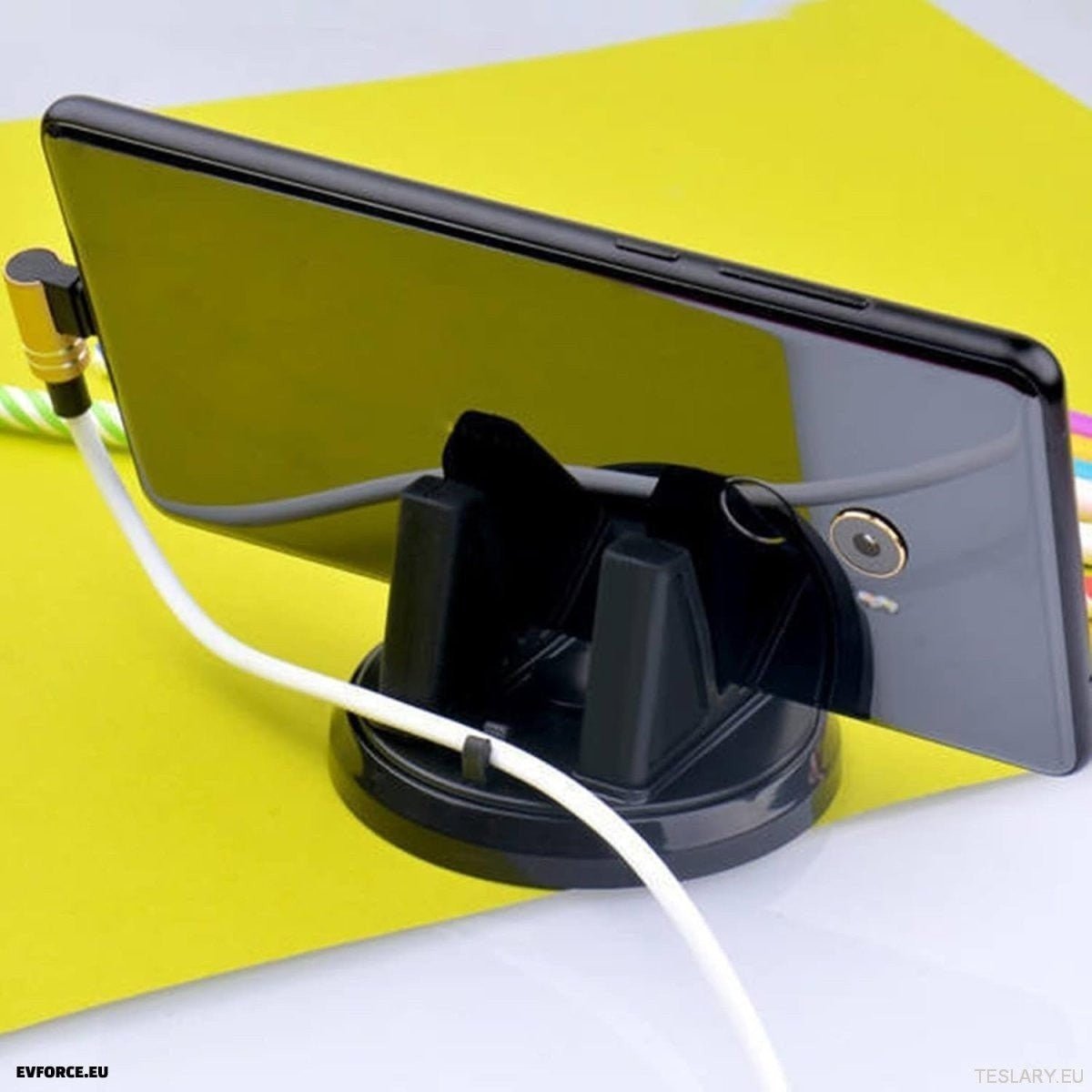 360° Rotatable Suction Cup Car Phone Mount for TESLA , BYD , MG & Other EVs - TESLARY Tesla Shop Accessories Europe Nederlands Ireland Deutschland Espana Alicante France Italia