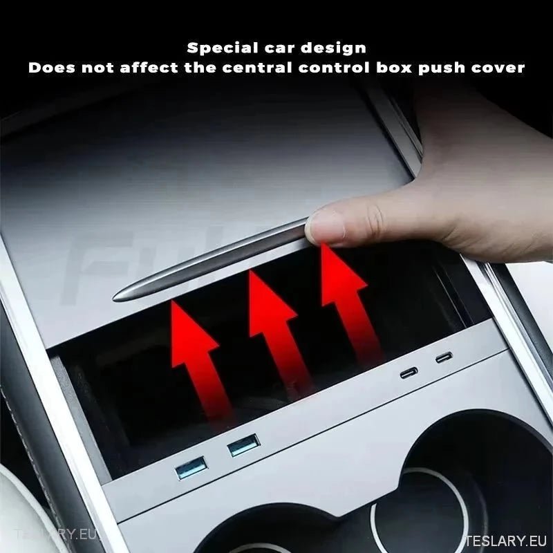 4 Port Multiport USB Expansion Hub for Tesla Model 3 & Y - TESLARY Tesla Shop Accessories Europe Nederlands Ireland Deutschland Espana Alicante France Italia