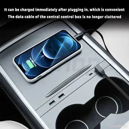 4 Port Multiport USB Expansion Hub for Tesla Model 3 & Y - TESLARY Tesla Shop Accessories Europe Nederlands Ireland Deutschland Espana Alicante France Italia