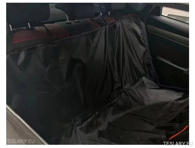 Dog Car Seat Cover for Back Seat Suitable for Tesla 3 , Y & S - TESLARY Tesla Shop Accessories Europe Nederlands Ireland Deutschland Espana Alicante France Italia