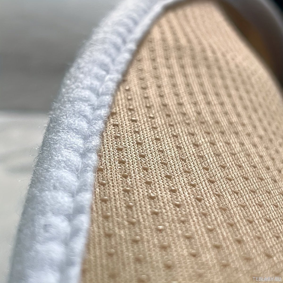 Protective Front Seat Covers for Tesla Model 3 / Y in Black or White - TESLARY Tesla Shop Accessories Europe Nederlands Ireland Deutschland Espana Alicante France Italia