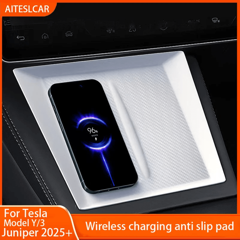 Silicone Antislip Protective Cover for Wireless Charge Pad Tesla Model 3+ Highland / Model Y+ Juniper - TESLARY Tesla Shop Accessories Europe Nederlands Dublin Cork Ireland Deutschland Espana Alicante France Italia