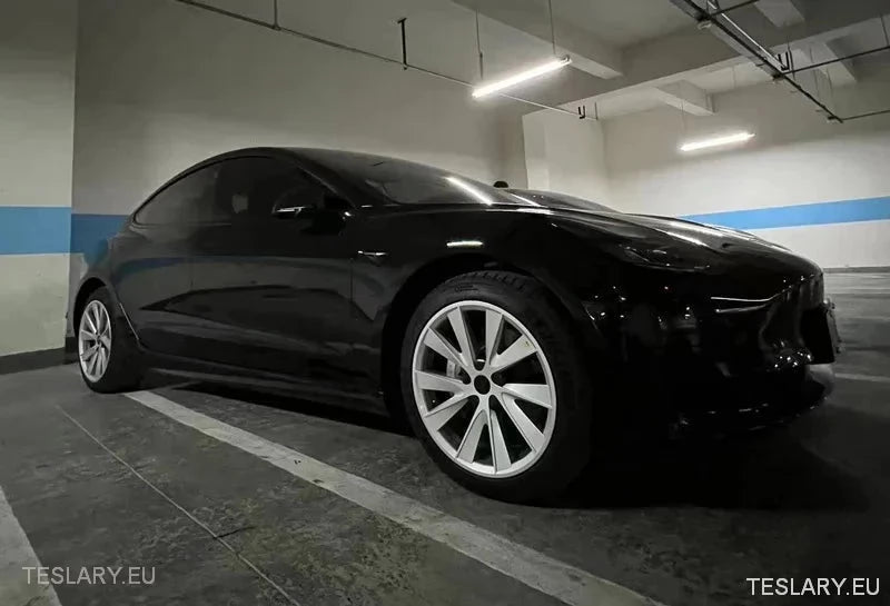 Tesla 3 18" Full Rim Silver & Black Sport Style Wheel Covers - TESLARY Tesla Shop Accessories Europe Nederlands Ireland Deutschland Espana Alicante France Italia
