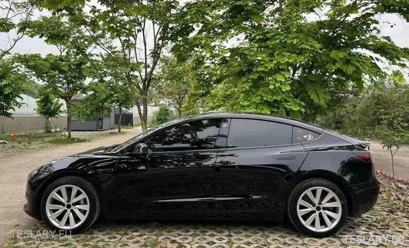 Tesla 3 18" Full Rim Silver & Black Sport Style Wheel Covers - TESLARY Tesla Shop Accessories Europe Nederlands Ireland Deutschland Espana Alicante France Italia