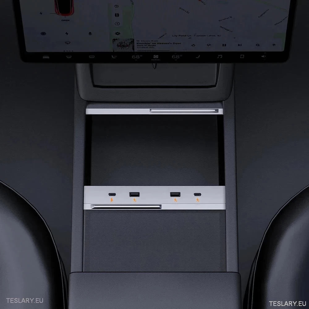 Tesla 3 Highland 4 - 1 USB Expansion Hub - TESLARY Tesla Shop Accessories Europe Nederlands Ireland Deutschland Espana Alicante France Italia