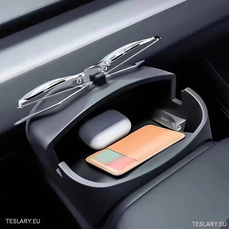 Tesla 3+ Highland Phone & Dash Storage Organiser ( Steering Wheel ) - TESLARY Tesla Shop Accessories Europe Nederlands Ireland Deutschland Espana Alicante France Italia
