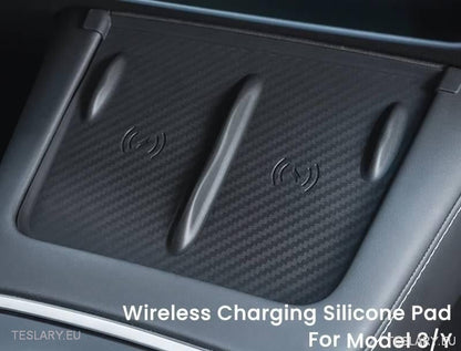 Tesla 3 / Y & Highland Silicone Antislip Cover for Wireless Charge Pad - TESLARY Tesla Shop Accessories Europe Nederlands Ireland Deutschland Espana Alicante France Italia