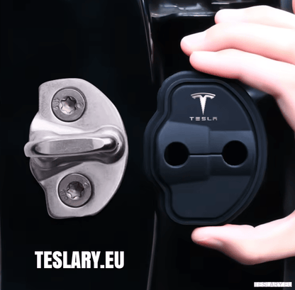 Tesla Model 3 / 3+ Highland & Y Silicone Door Lock Protector with Logo - TESLARY Tesla Shop Accessories Europe Nederlands Dublin Cork Ireland Deutschland Espana Alicante France Italia