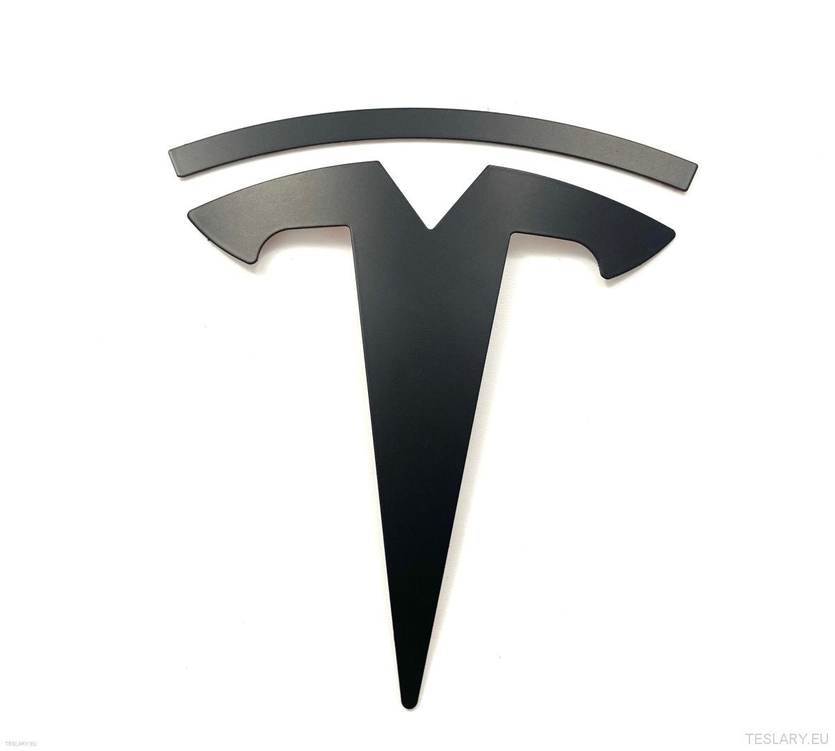 Tesla Model 3 / Y Front Logo Black , Carbon , Chrome , Red - TESLARY Tesla Shop Accessories Europe Nederlands Ireland Deutschland Espana Alicante France Italia