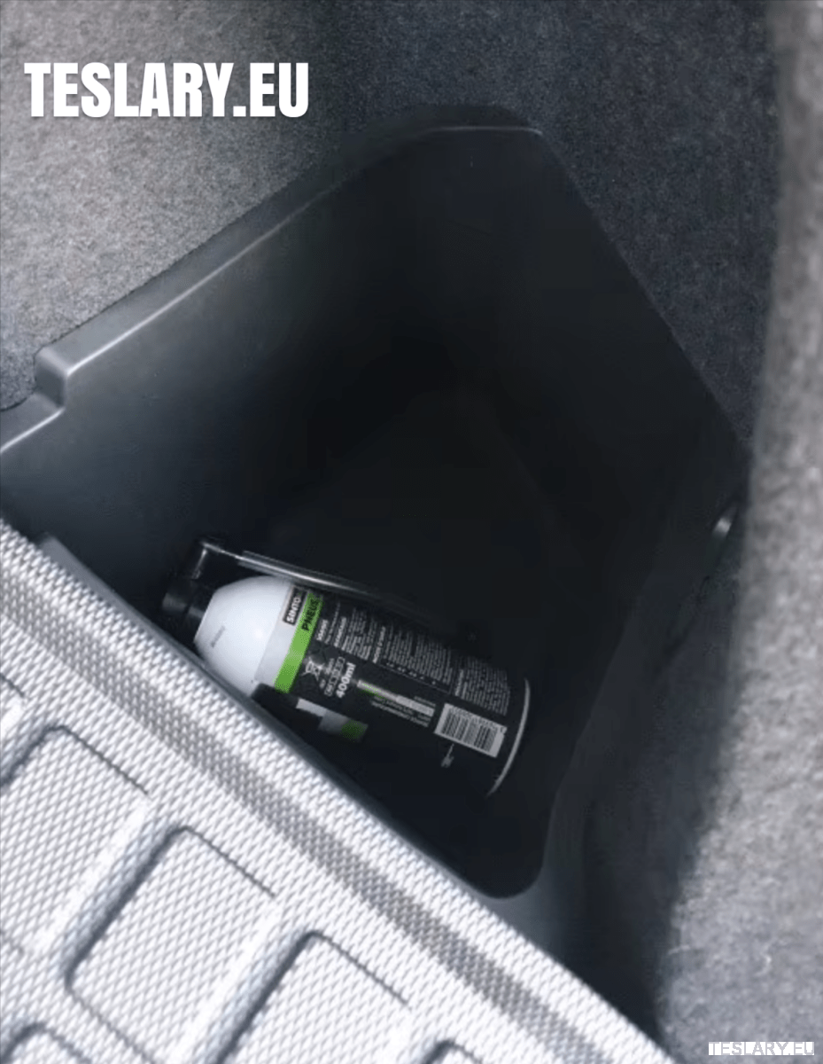 Tesla Model Y Trunk Organiser Side Pockets with Lids ( 2 ) - TESLARY Tesla Shop Accessories Europe Nederlands Dublin Cork Ireland Deutschland Espana Alicante France Italia