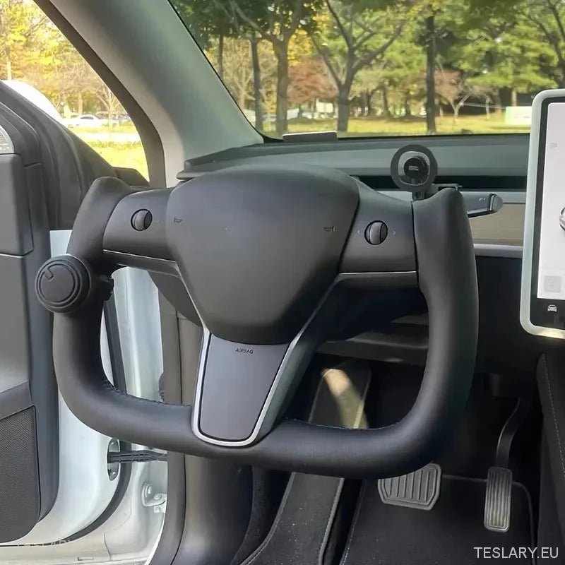 Tesla Yoke Style Steering Wheel for Y/3 White or Black - Tesla Shop Europe - TESLARY.IE Ireland - France boutique- Deutschland Geschäft- España comercio - Nederland winkel- TESLARY.IE