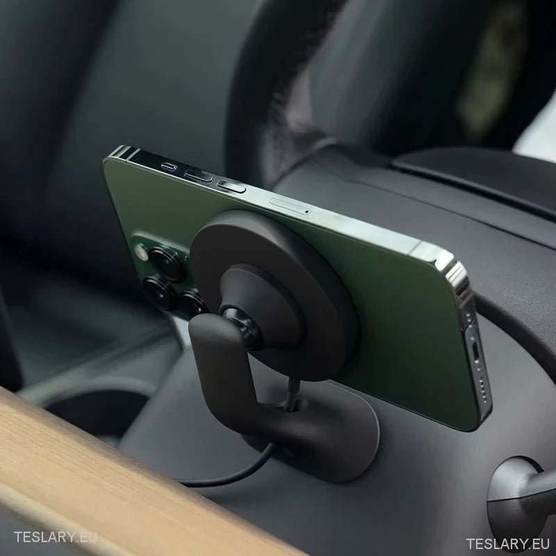 Tita Magnetic Phone Mount for Tesla Model 3 , Y and 3+ Highland - TESLARY Tesla Shop Accessories Europe Nederlands Ireland Deutschland Espana Alicante France Italia