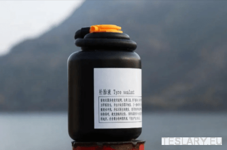 Tyre Puncture Repair Kit with Compressor and Storage Bag - TESLARY Tesla Shop Accessories Europe Nederlands Dublin Cork Ireland Deutschland Espana Alicante France Italia